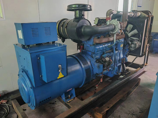 王屋镇100kW柴油发电机组使用多级机油有哪些优缺点？